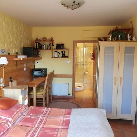 Virag Apartmanhaz Sopron Eksteriør bilde
