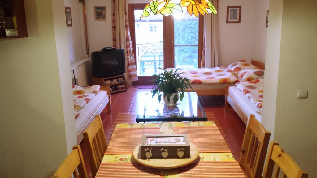 Virag Apartmanhaz Sopron Eksteriør bilde