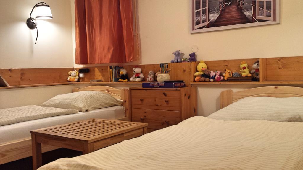 Virag Apartmanhaz Sopron Eksteriør bilde